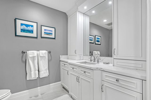 3920 N Ocean Drive 9b, Singer Island, FL 33404