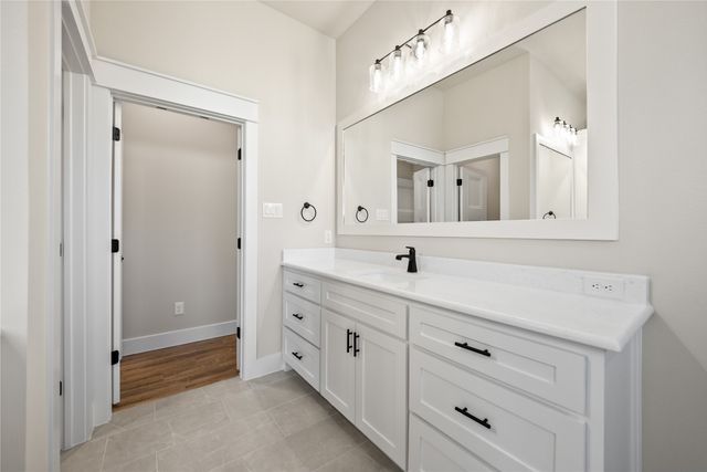 903 Boston Lane, River Oaks, TX 76114