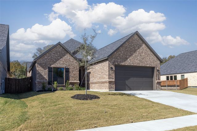 903 Boston Lane, River Oaks, TX 76114