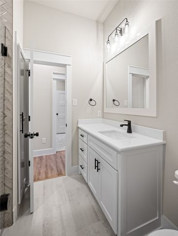 903 Boston Lane, River Oaks, TX 76114