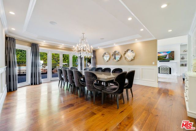 13037 San Vicente Boulevard, Los Angeles, CA 90049
