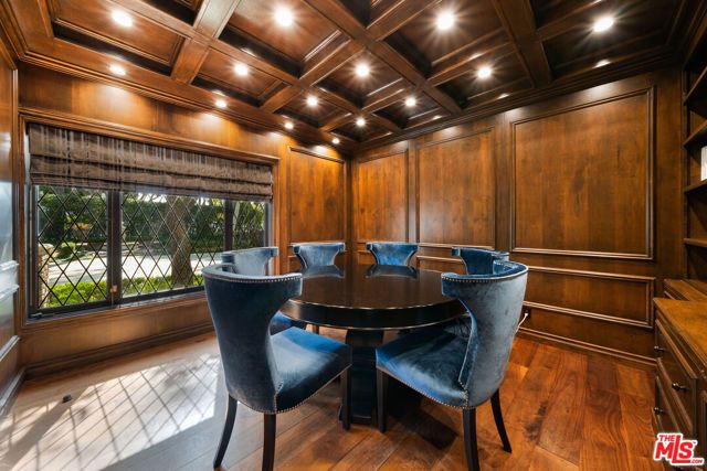 13037 San Vicente Boulevard, Los Angeles, CA 90049