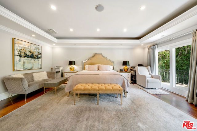13037 San Vicente Boulevard, Los Angeles, CA 90049