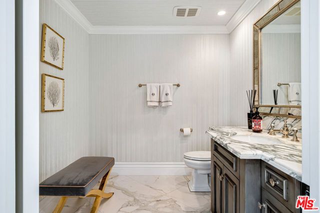 13037 San Vicente Boulevard, Los Angeles, CA 90049