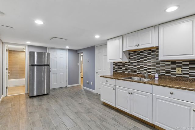 416 Arizona Avenue, Bay Shore, NY 11706