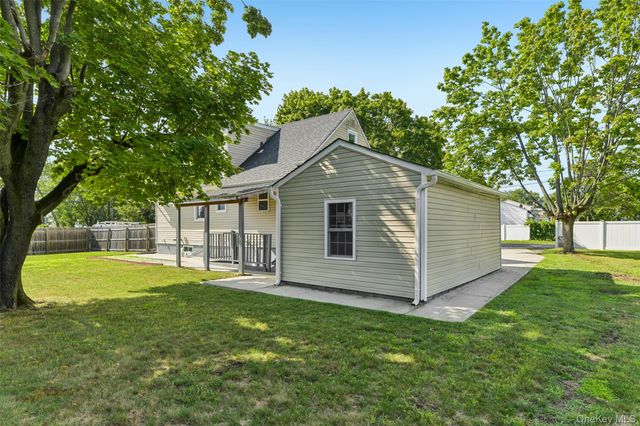 416 Arizona Avenue, Bay Shore, NY 11706