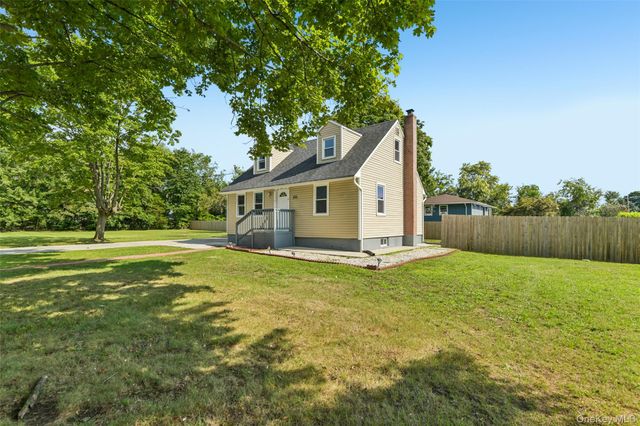 416 Arizona Avenue, Bay Shore, NY 11706