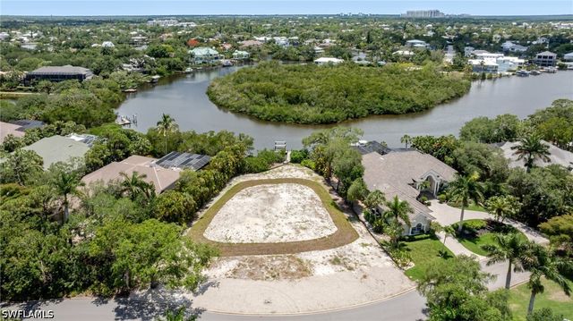 27311 Oak Knoll DR, Bonita Springs, FL 34134