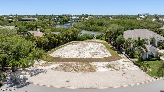 27311 Oak Knoll DR, Bonita Springs, FL 34134