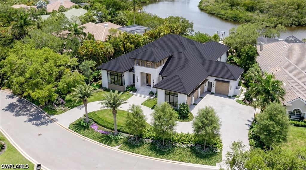 27311 Oak Knoll DR, Bonita Springs, FL 34134