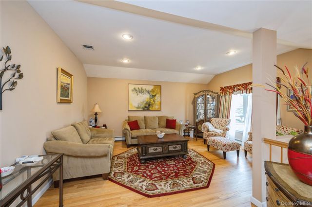 30 Baltimore Avenue, Massapequa, NY 11758