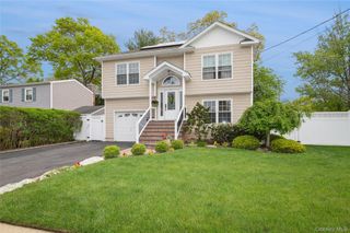 30 Baltimore Avenue, Massapequa, NY 11758