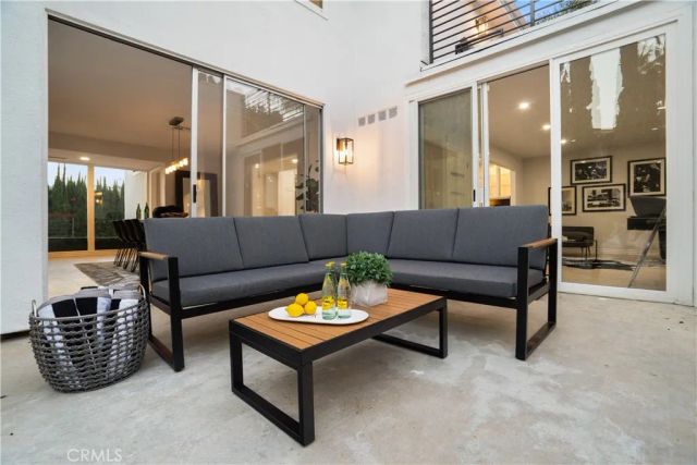 7941 Electra Drive, Hollywood Hills, CA 90046