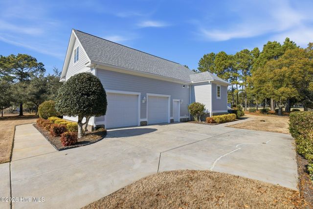 1842 Quail Point SE, Bolivia, NC 28422