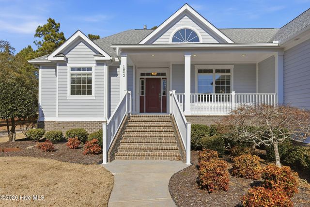 1842 Quail Point SE, Bolivia, NC 28422