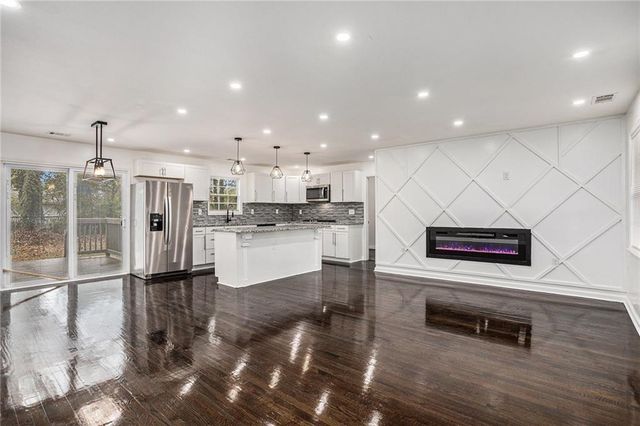 2760 Swansea Court, College Park, GA 30349