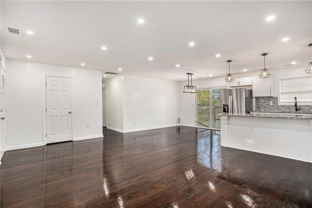 2760 Swansea Court, College Park, GA 30349