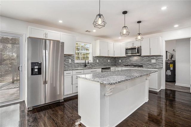 2760 Swansea Court, College Park, GA 30349