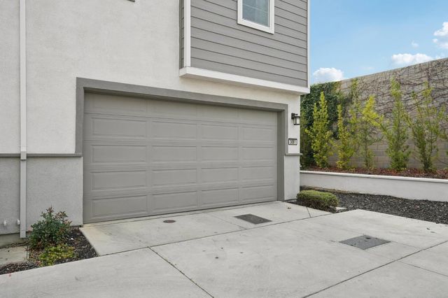 3081 Windwalker Walk, Sacramento, CA 95833