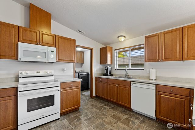 15914 85th Avenue E, Puyallup, WA 98375