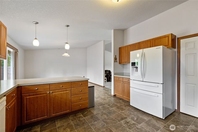 15914 85th Avenue E, Puyallup, WA 98375