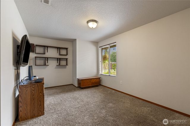 15914 85th Avenue E, Puyallup, WA 98375