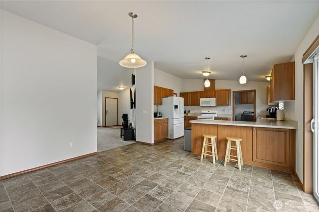 15914 85th Avenue E, Puyallup, WA 98375