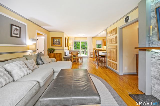 1067 Litchfield Turnpike, New Hartford, CT 06057