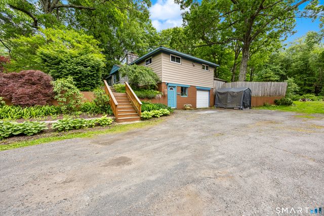 1067 Litchfield Turnpike, New Hartford, CT 06057