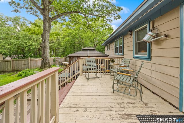 1067 Litchfield Turnpike, New Hartford, CT 06057