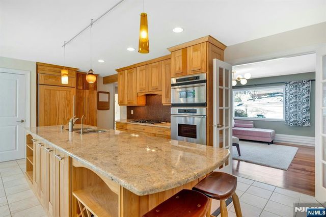 60 Hopper Street, Hillsdale, NJ 07642