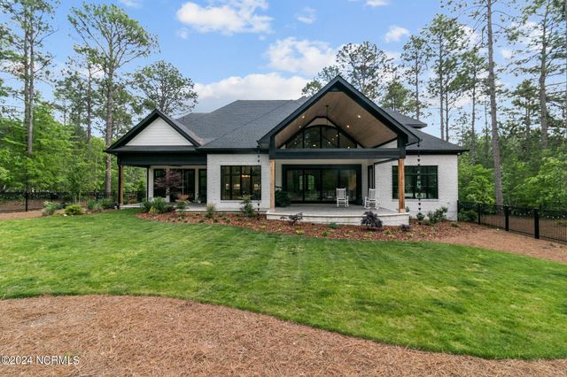 4 Kenilwood Court, Pinehurst, NC 28374