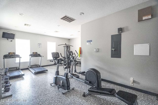 1636 LANDAU Road, Jacksonville, FL 32225