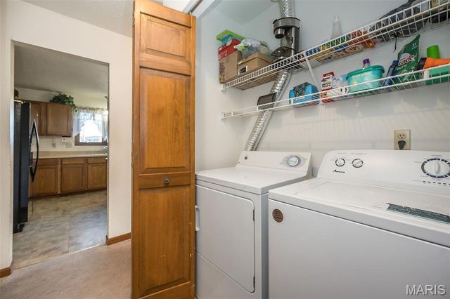 6 Tarpon Court, Florissant, MO 63033