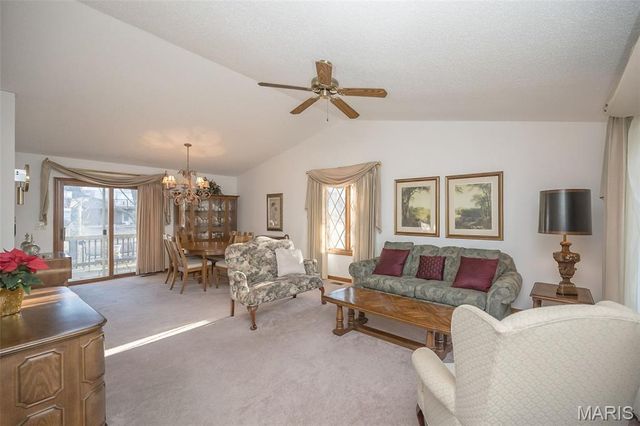 6 Tarpon Court, Florissant, MO 63033