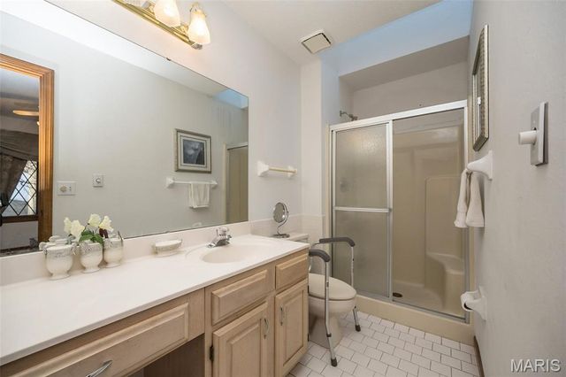 6 Tarpon Court, Florissant, MO 63033