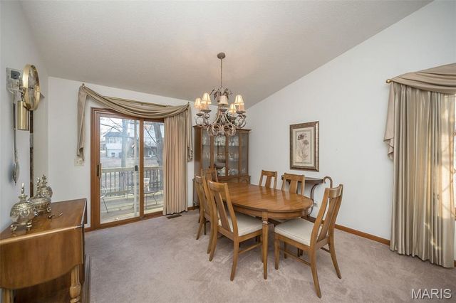 6 Tarpon Court, Florissant, MO 63033