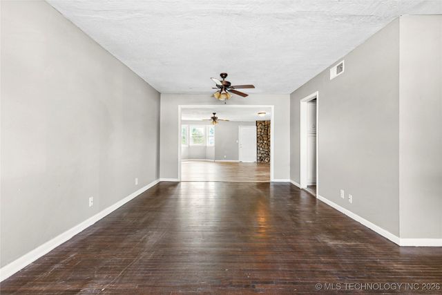 4855 S Maybelle Avenue, Tulsa, OK 74107