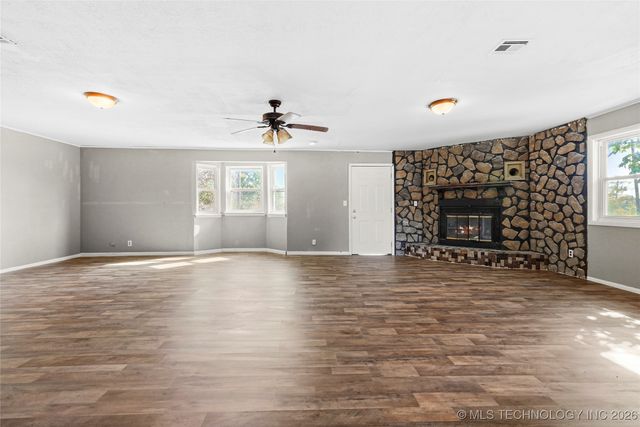 4855 S Maybelle Avenue, Tulsa, OK 74107