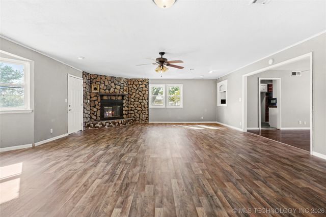 4855 S Maybelle Avenue, Tulsa, OK 74107