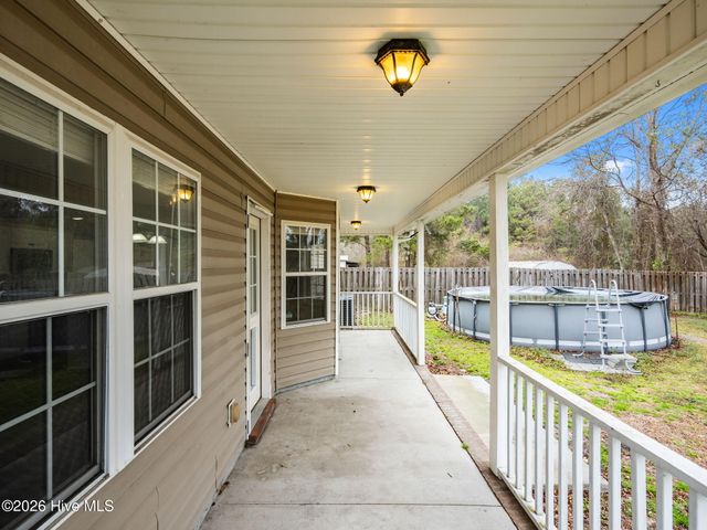 1424 Belgrade Swansboro Road, Maysville, NC 28555