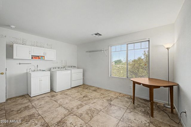 1774 E WILDFLOWER Lane, Casa Grande, AZ 85122