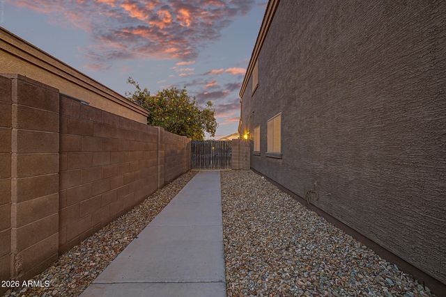 1774 E WILDFLOWER Lane, Casa Grande, AZ 85122