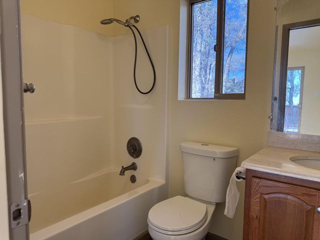 115 Weger Dr, Oroville, CA 95966