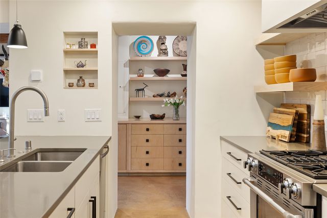 501 Sunset C, Santa Fe, NM 87501