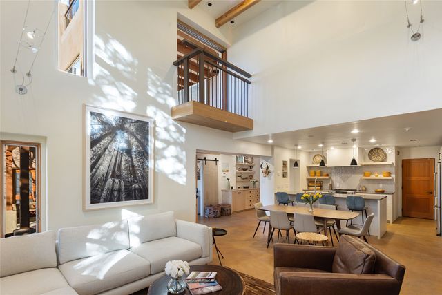 501 Sunset C, Santa Fe, NM 87501