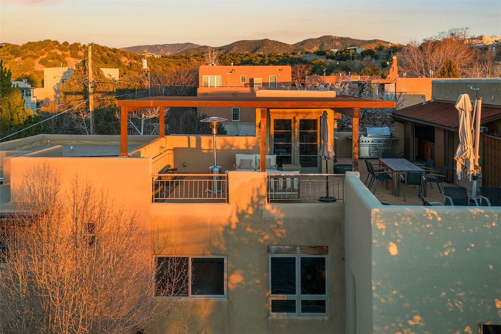 501 Sunset C, Santa Fe, NM 87501