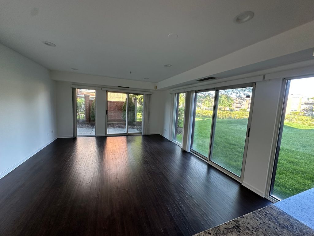 401 KELBURN Road 114, Deerfield, IL 60015 — photo 4