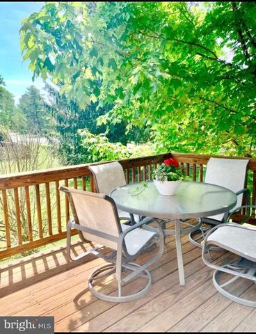 1 CROTONA CT, Lutherville Timonium, MD 21093