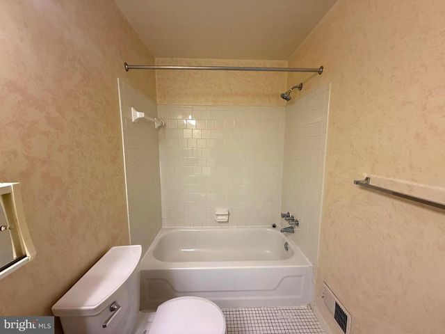 1 CROTONA CT, Lutherville Timonium, MD 21093